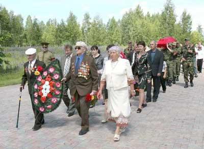 Останки одиннадцати советских воинов перезахоронены в Дубровенском районе