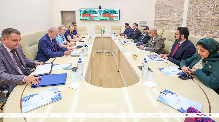 Omani health minister impressed by comprehensive care model of Belarus' National Medical Center