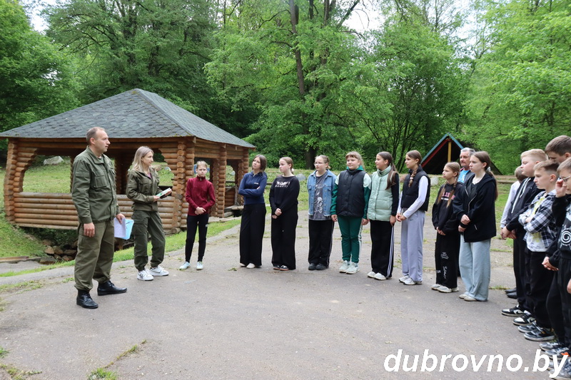 Дубровенские школьники побывали у памятника природы местного значения «Бородинцевская криница»