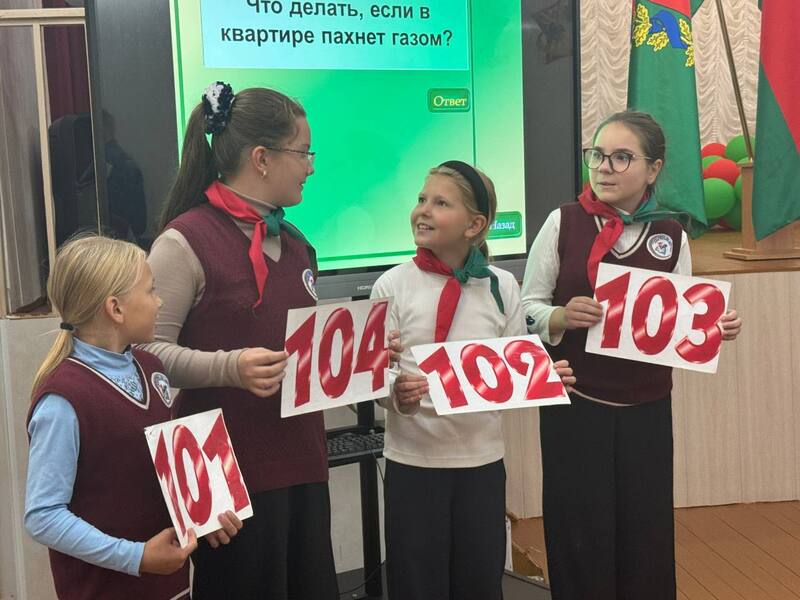 Дубровно. О безопасности с учащимися школ