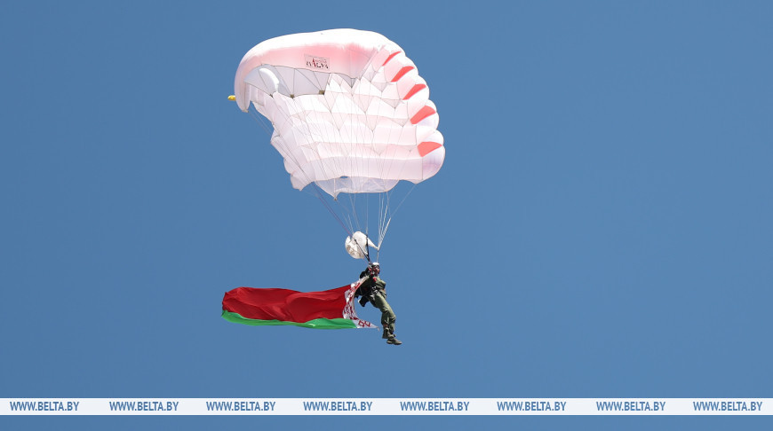 Лукашенко: военнослужащие ССО - один из надежных гарантов мирного неба Беларуси и спокойствия ее жителей