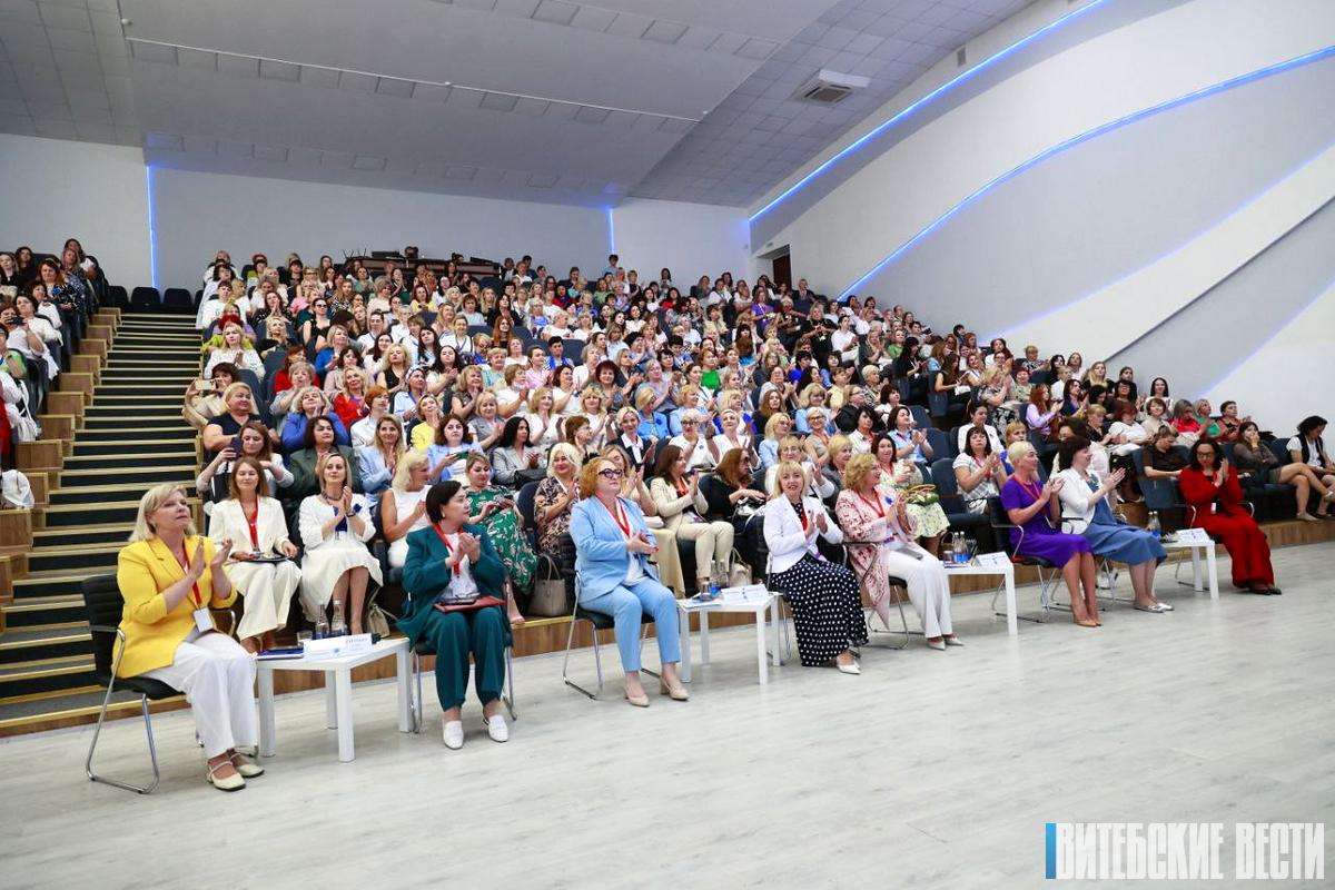Фестиваль женских инициатив «Славянский аспект женского предпринимательства: возможности и перспективы» начал свою работу в Витебске