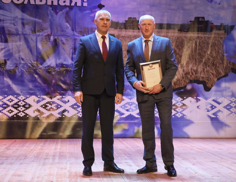 Дубровенец награжден медалью «За трудовые заслуги»