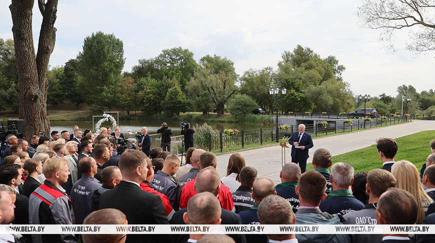 Лукашенко рассказал о планах связать Минск и города-спутники быстрым транспортным сообщением