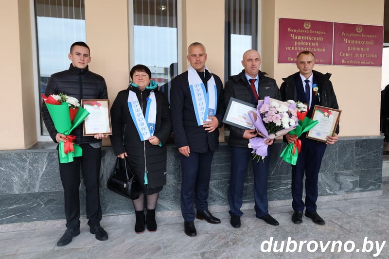 Фотофакт: Дубровенские аграрии получили заслуженные награды на «Дажынках-2025»