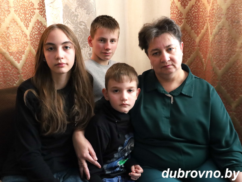 Дубровенская семья стала членом областного клуба «Под родительским крылом»