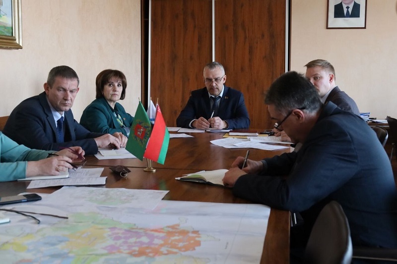 В Дубровенском райисполкоме прошло заседание оргкомитета по подготовке и проведению Международного фестиваля песни и музыки «Дняпроўскія галасы ў Дуброўне»