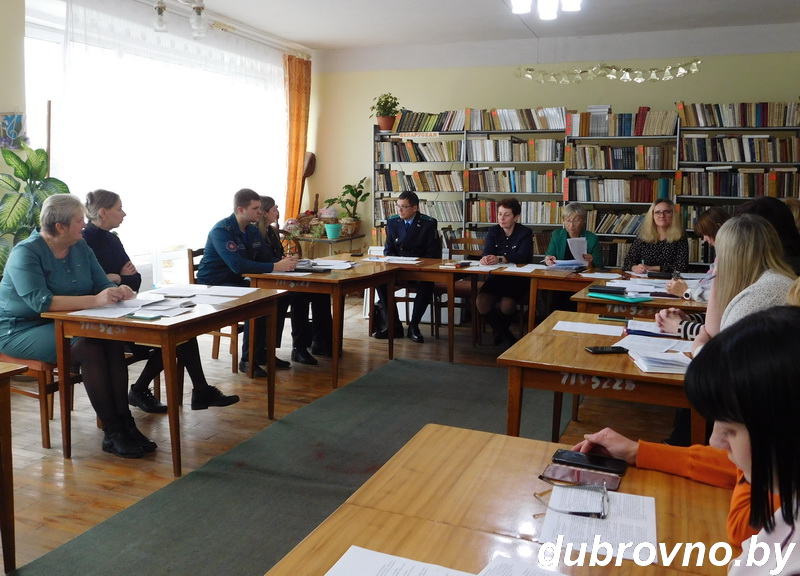 В Дубровенском колледже прошло выездное заседание КДН