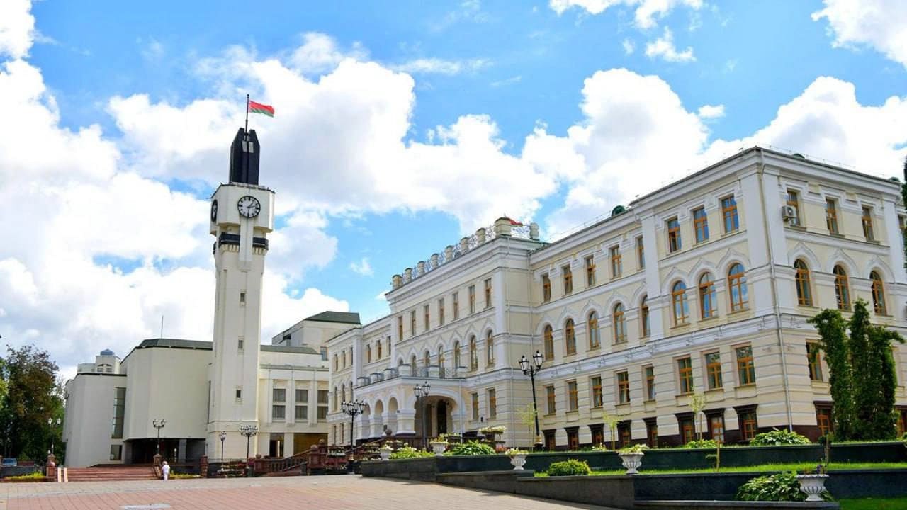 Руководство Витебской области поздравляет работников нефтяной, газовой и топливной промышленности с профессиональным праздником!