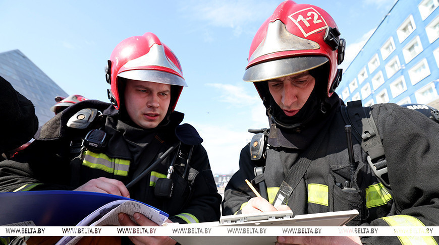 Лукашенко: нынешнее поколение спасателей продолжает традиции самоотверженного служения Беларуси