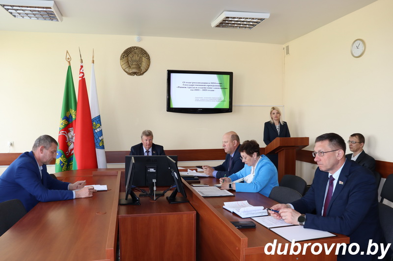 Занятость и кадры: ситуацию на рынке труда обсуждали в Дубровно