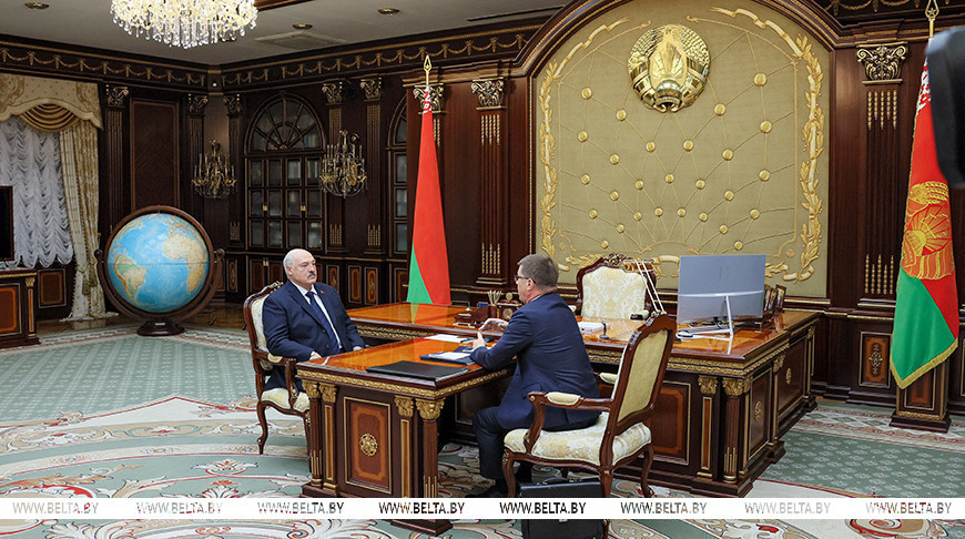 Лукашенко: профсоюзы должны быть мощной базой для поддержания стабильности в белорусском обществе